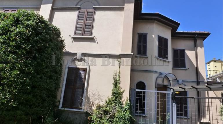 Casa singola in vendita a Varese