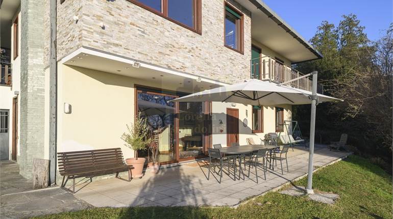 Villa for sale in Varese