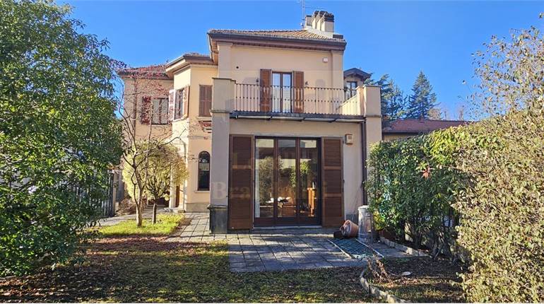 Casa singola in vendita a Varese