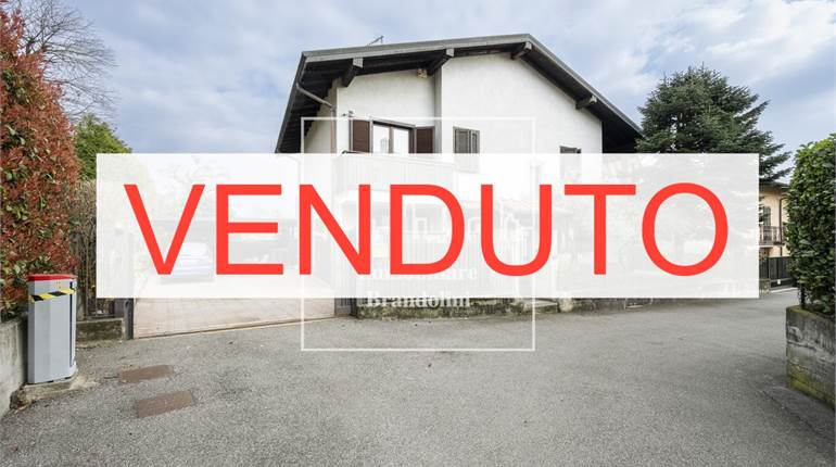 Villa in vendita a Besozzo