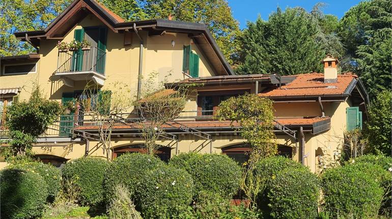Villa in vendita a Varese