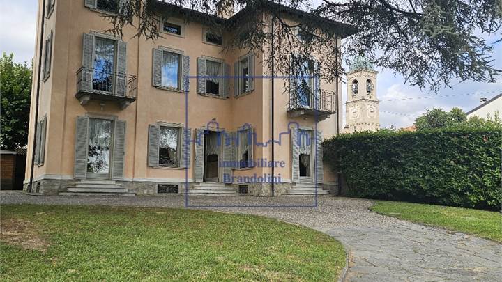 Villa in vendita a Varese