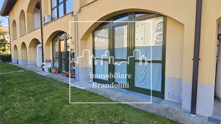 2 locali in Vendita a Luvinate (VA)