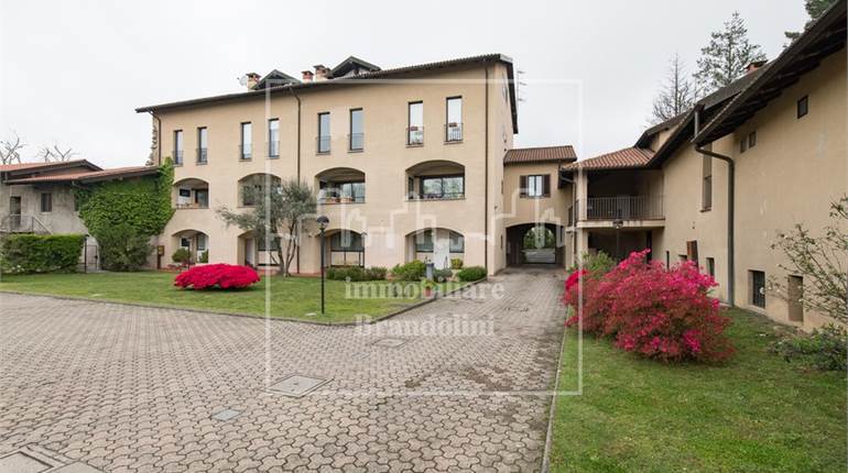 2 locali in vendita a Luvinate