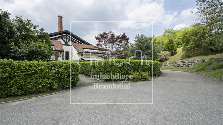 Villa in vendita a Varese