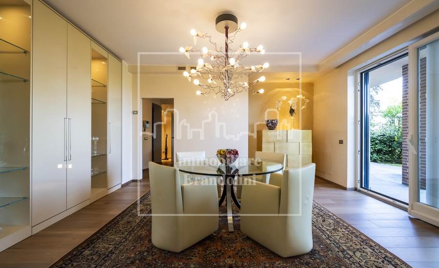 sala pranzo /vetrata su portico