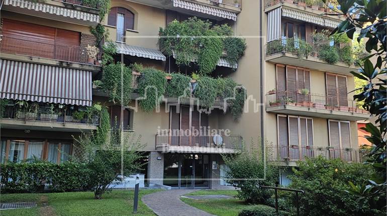 2 bedroom apartment for sale in Varese