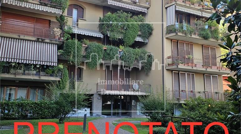 2 bedroom apartment for sale in Varese