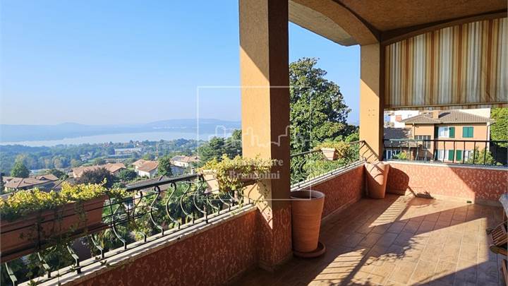 4 o più locali in vendita a Barasso