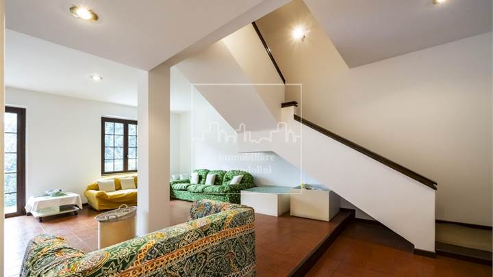 4 o più locali in Vendita a Luvinate (VA)