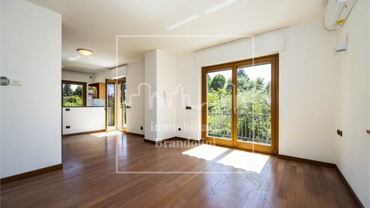 Villa in vendita a Varese