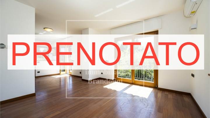 Villa in vendita a Varese