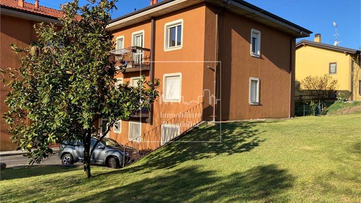 3 locali in vendita a Comerio