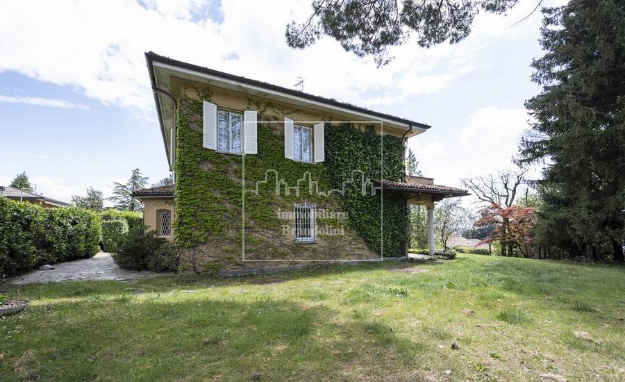 giardino llato ovest