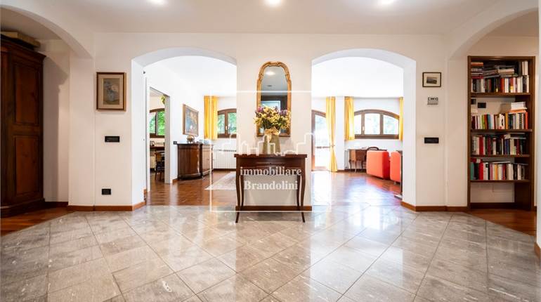 Villa Bifamiliare in vendita a Varese