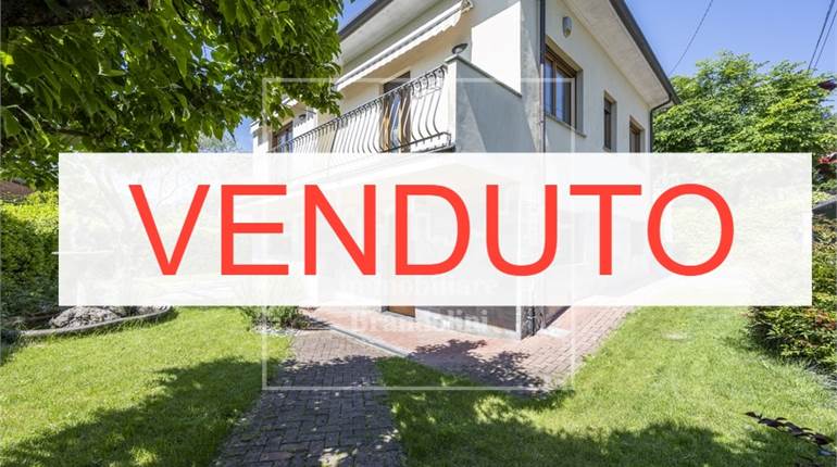 Villa in vendita a Varese