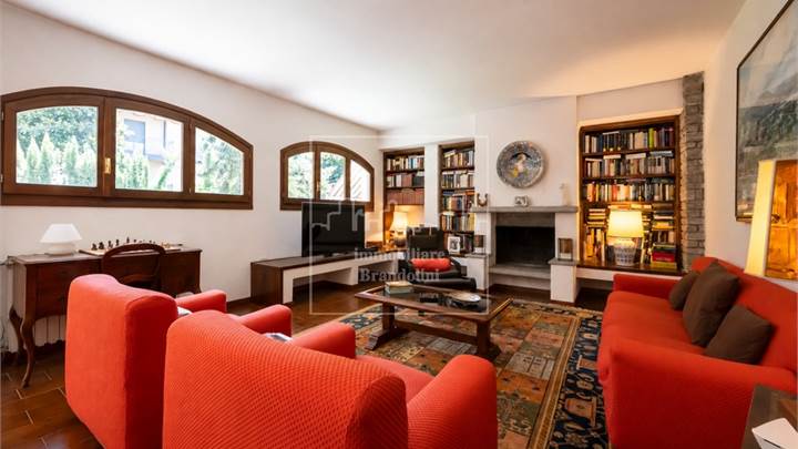 Villa Bifamiliare in vendita a Varese