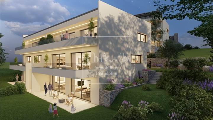 Lusso e privacy, la tua nuova casa vista lago.