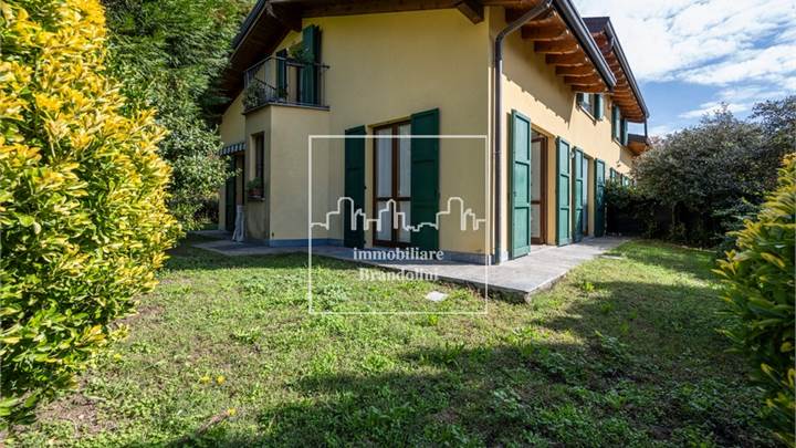 Villa in vendita a Varese